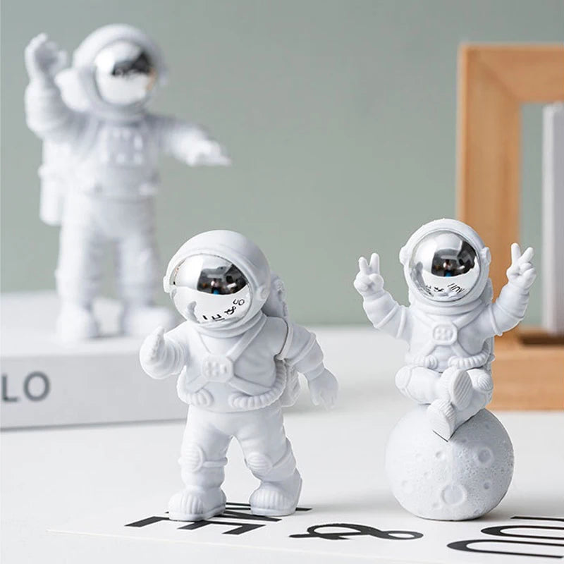 Starry | Resin Astronaut Figurine Set