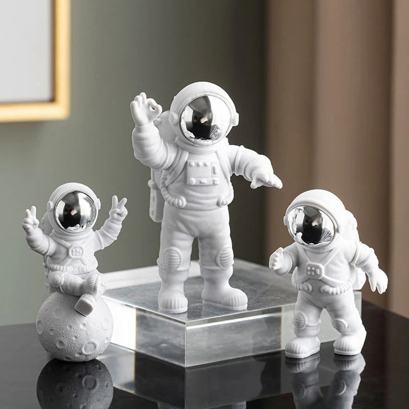 Starry | Resin Astronaut Figurine Set