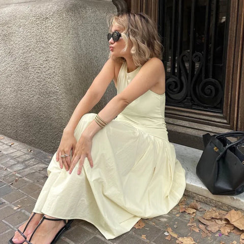 Chic Sleeveless Maxi Dress