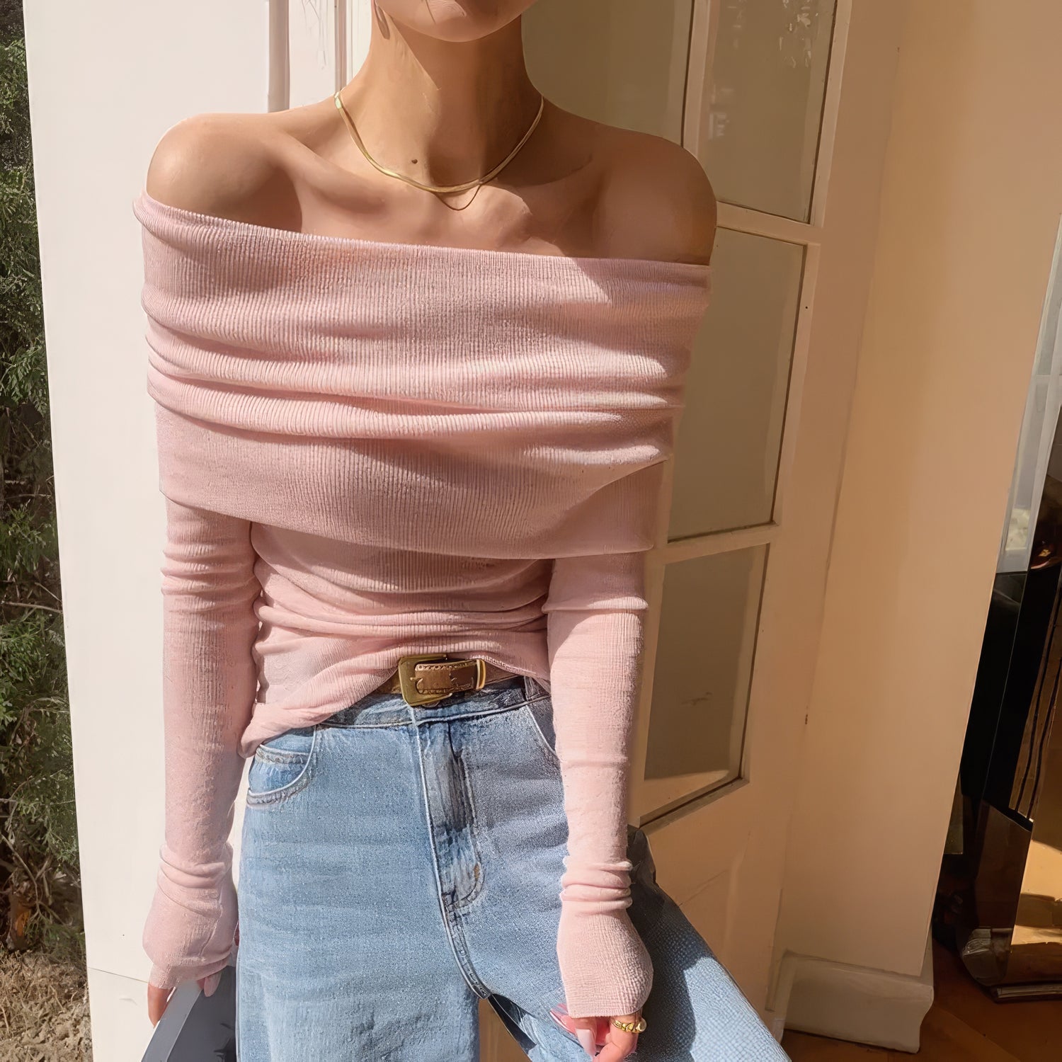 Melanie | Chic & Alluring Off-Shoulder Top